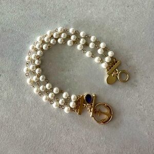 Elegant Gold tone and Pearl Women's bracelet